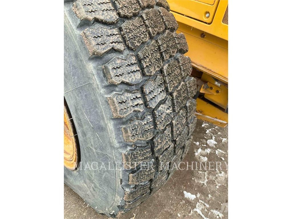 CAT 160M3 AWD Gréderek