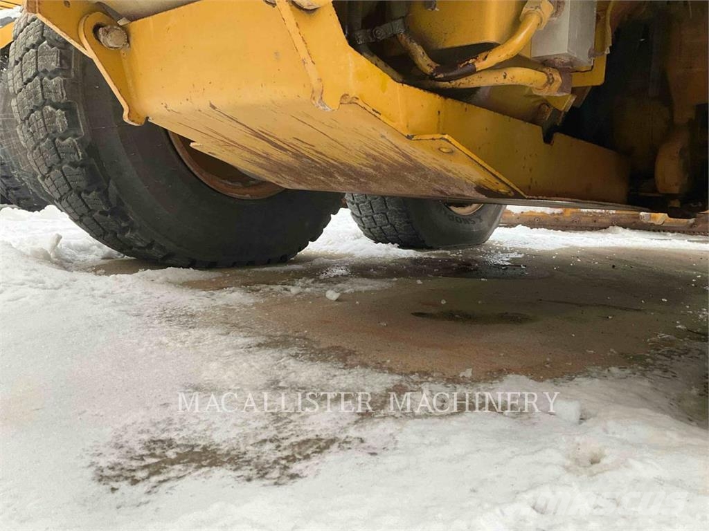 CAT 160M3AWD Grederji