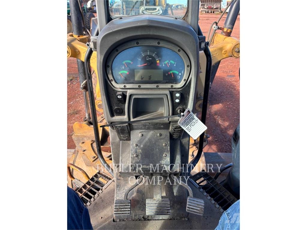 CAT 16M Grederji
