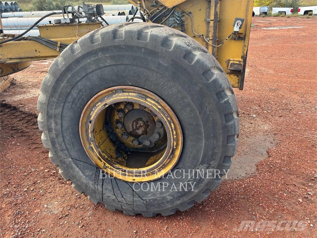 CAT 16M Graders