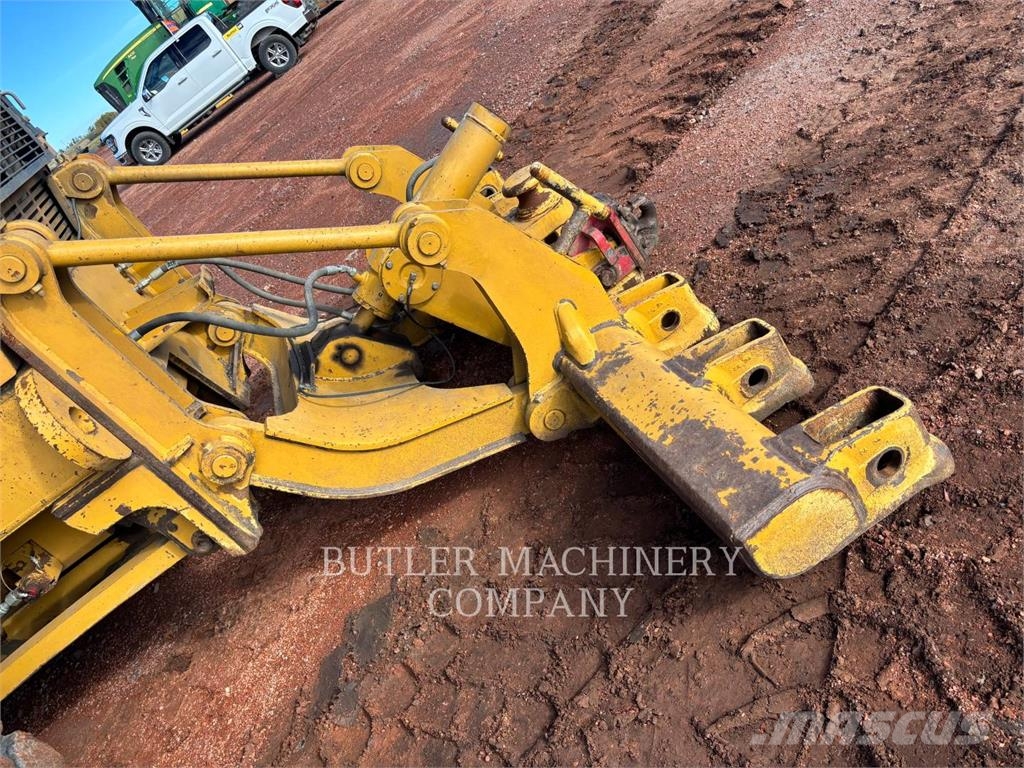 CAT 16M Grederji