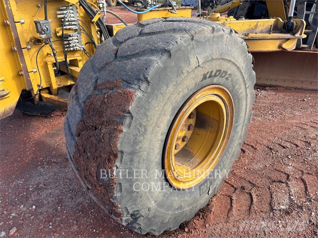 CAT 16M Grederji
