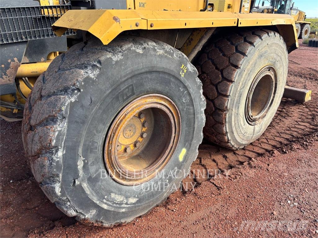 CAT 16M Grederji