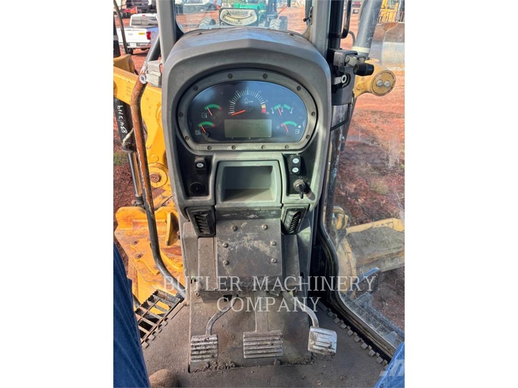 CAT 16M Grederji