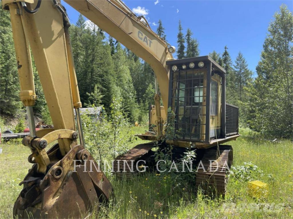 CAT 215C Kāpurķēžu ekskavatori