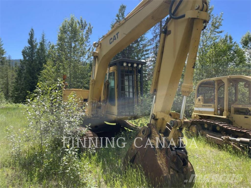 CAT 215C Kāpurķēžu ekskavatori