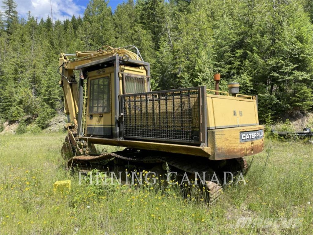 CAT 215C Kāpurķēžu ekskavatori