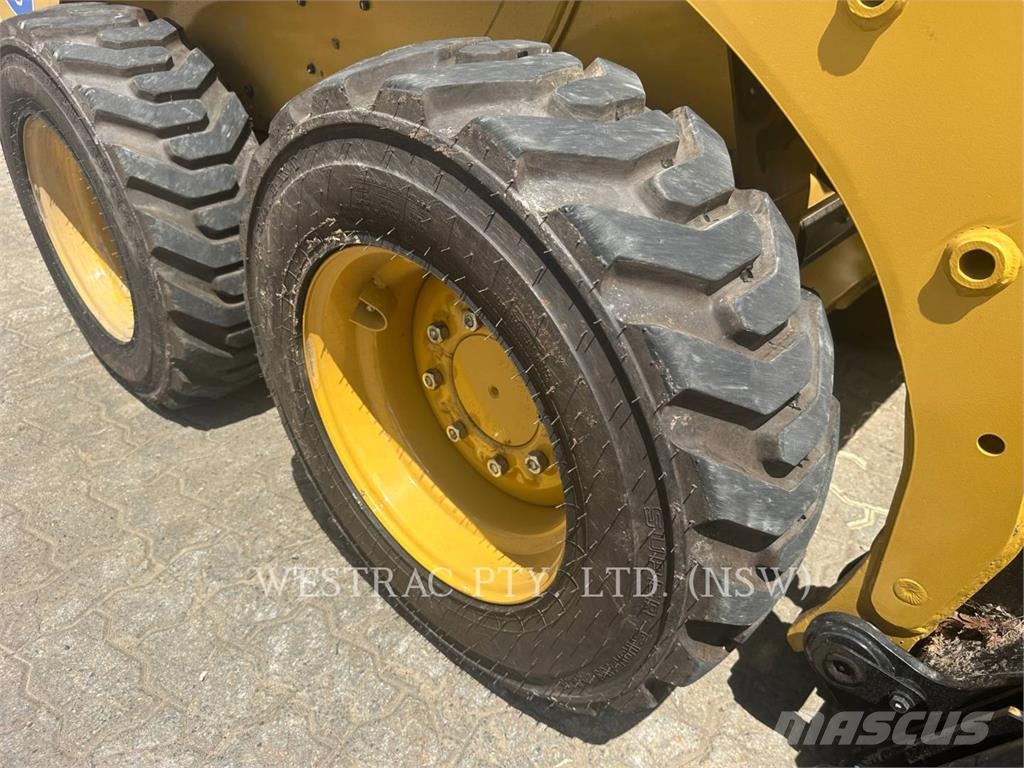 CAT 216B3 Kompaktrakodók