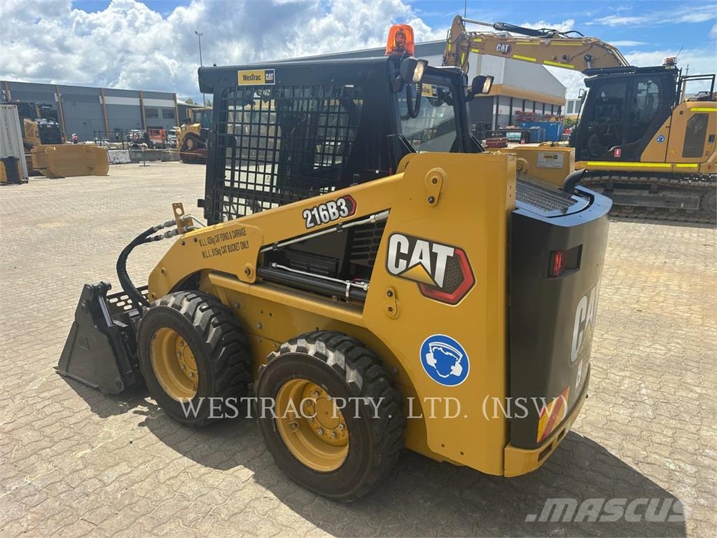 CAT 216B3 Kompaktrakodók
