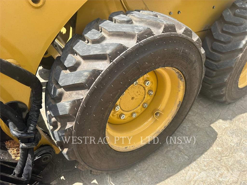 CAT 216B3LRC Kompaktrakodók