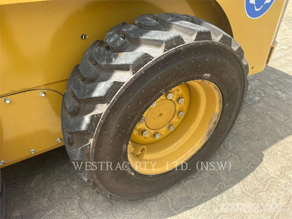 CAT 216B3LRC Kompaktrakodók