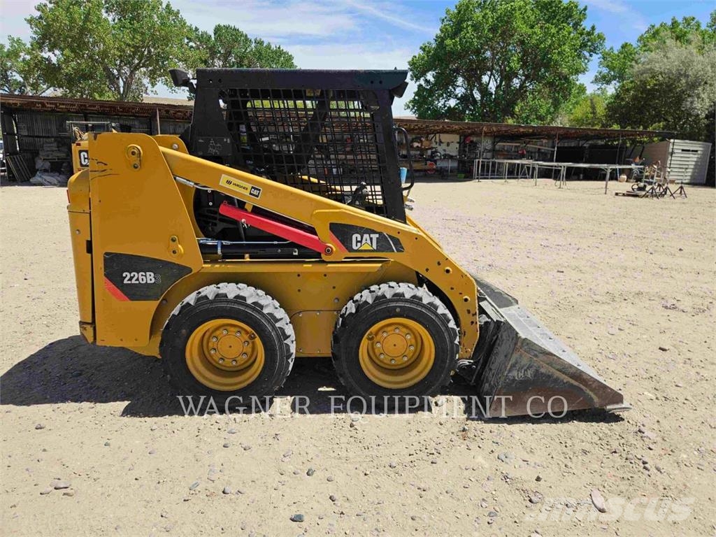 CAT 226B3 Skid steer mini nakladalci