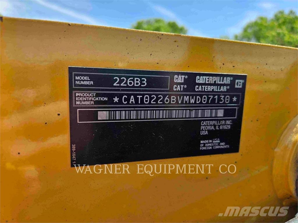 CAT 226B3 Skid steer mini nakladalci