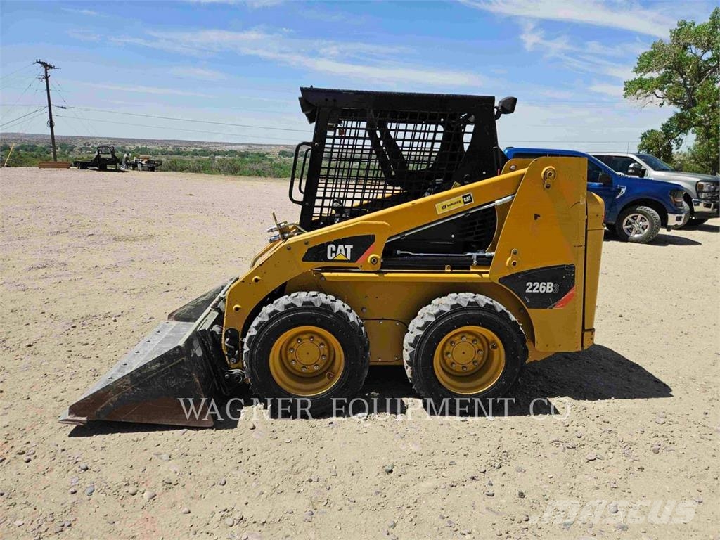 CAT 226B3 Skid steer mini nakladalci