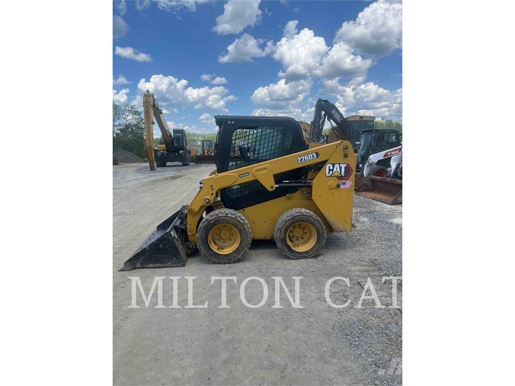 CAT 226D 3 Šmykom riadené nakladače