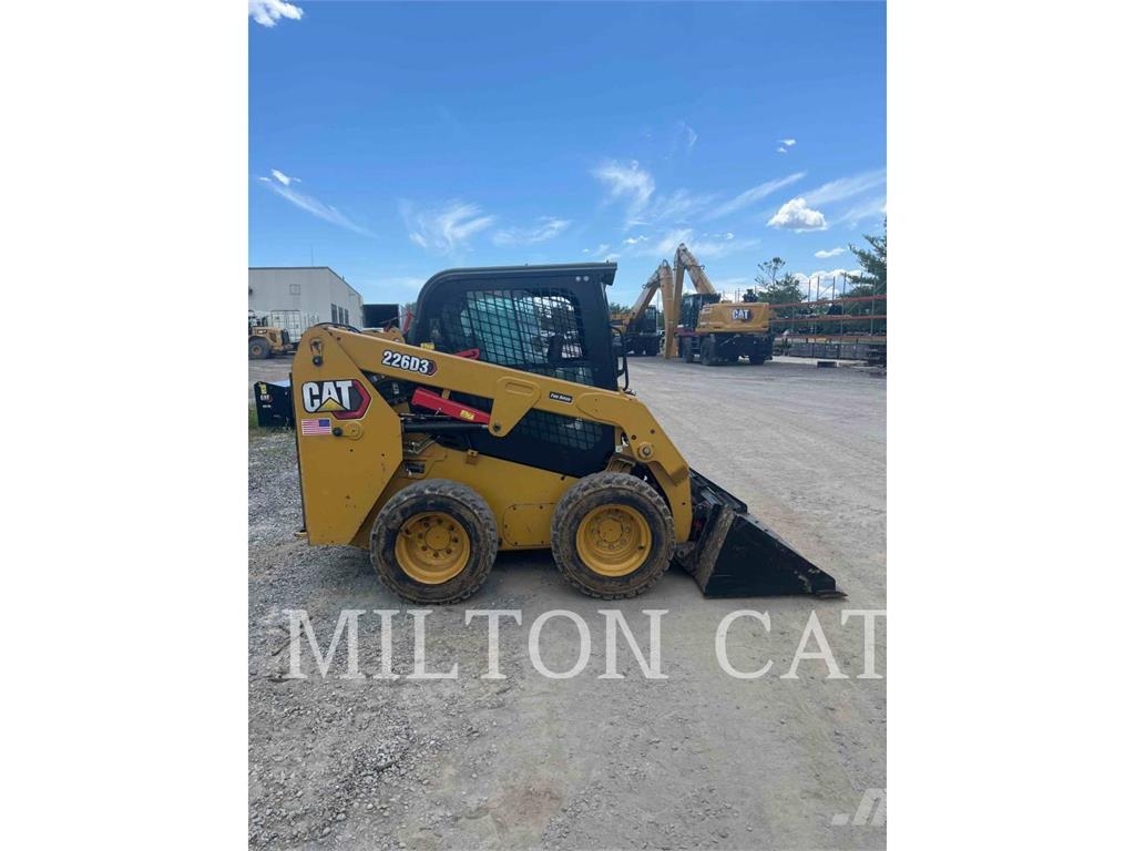 CAT 226D 3 Šmykom riadené nakladače
