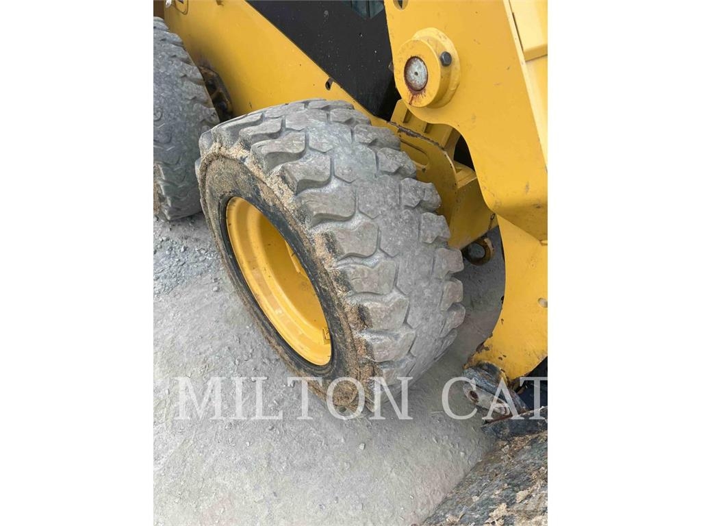 CAT 226D 3 Šmykom riadené nakladače
