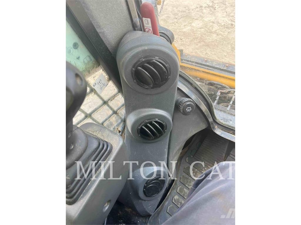 CAT 226D 3 Šmykom riadené nakladače