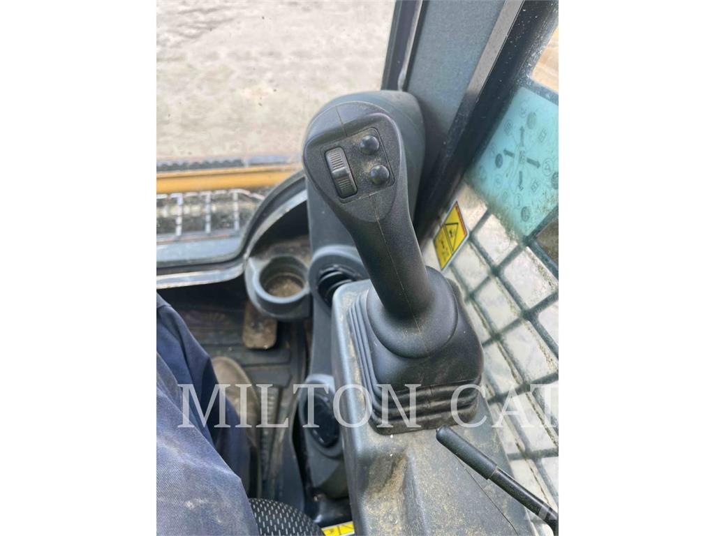 CAT 226D 3 Šmykom riadené nakladače