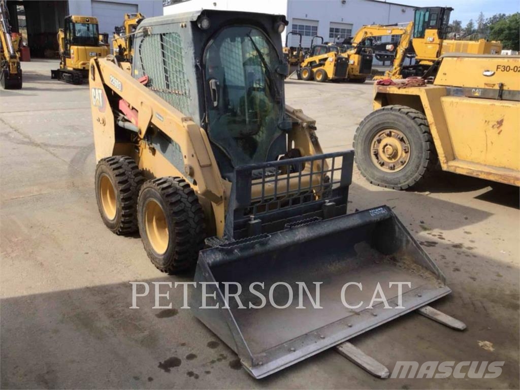CAT 226D3 Mini Pale Gommate