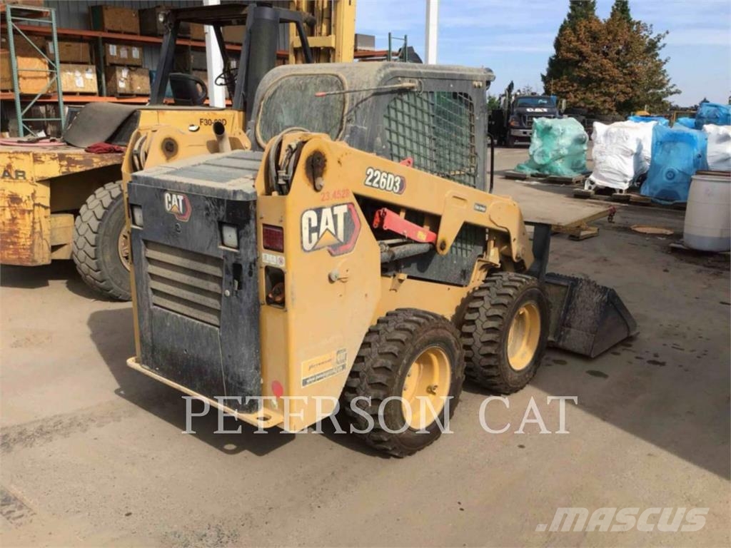 CAT 226D3 Mini Pale Gommate