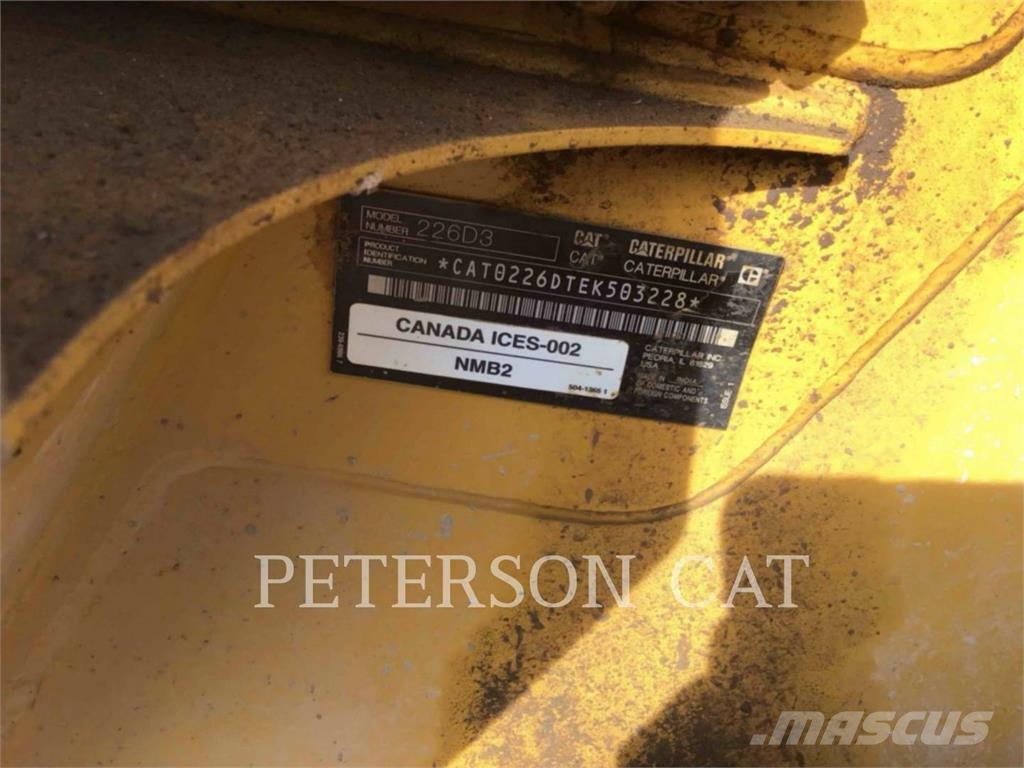 CAT 226D3 Mini Pale Gommate