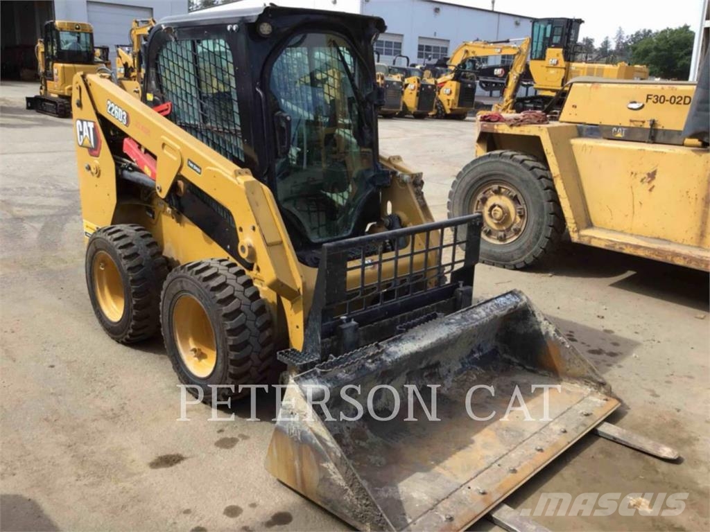 CAT 226D3 Mini Pale Gommate