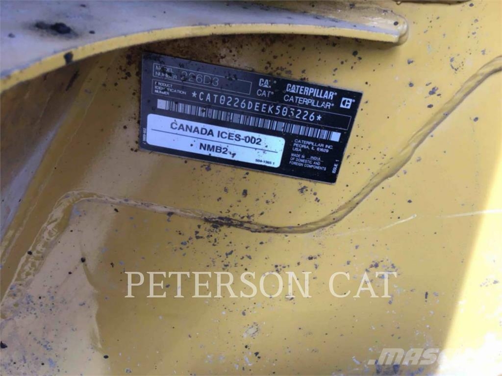 CAT 226D3 Mini Pale Gommate
