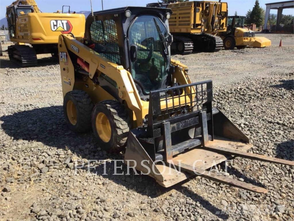CAT 226D3 Mini Pale Gommate
