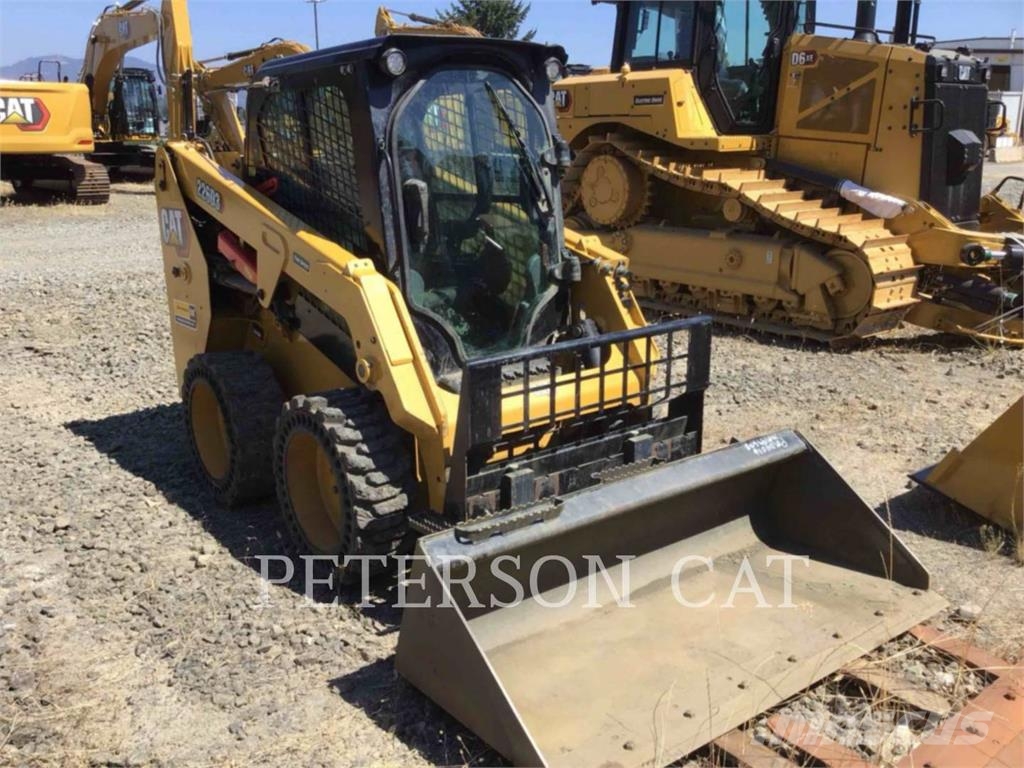 CAT 226D3 Mini Pale Gommate