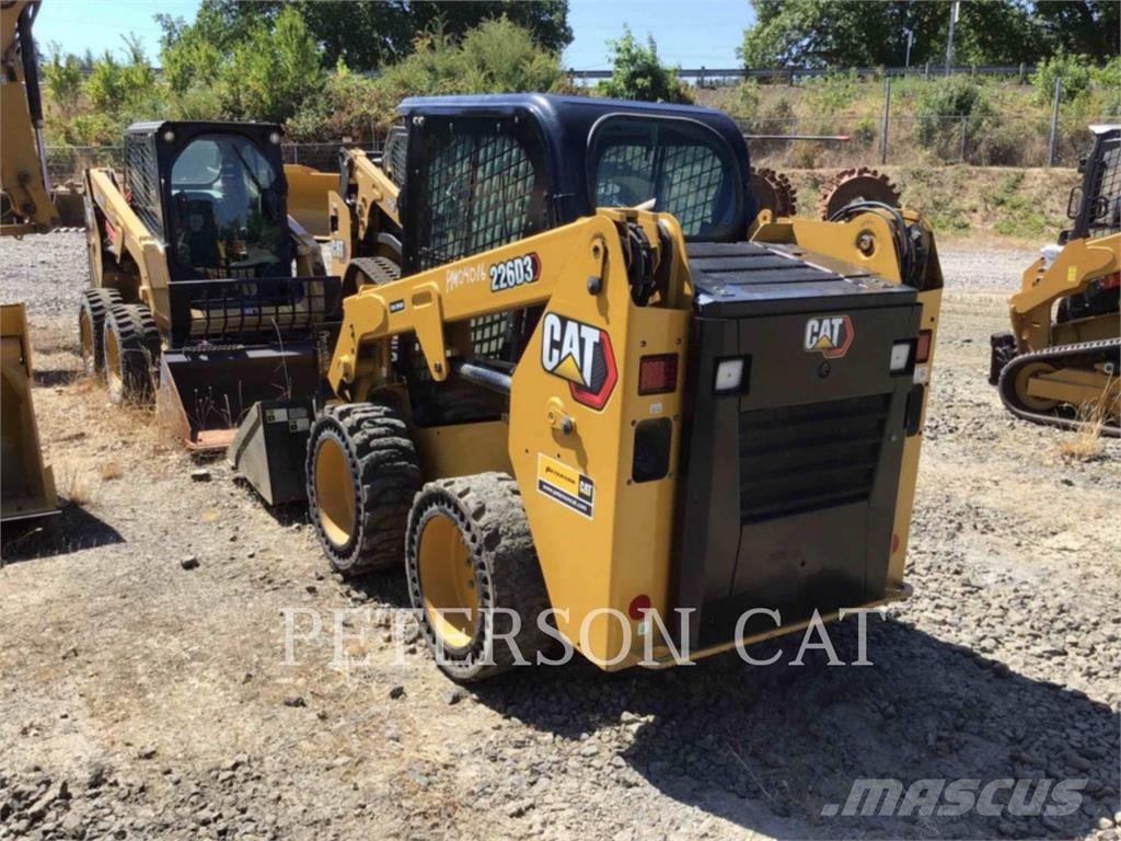 CAT 226D3 Mini Pale Gommate