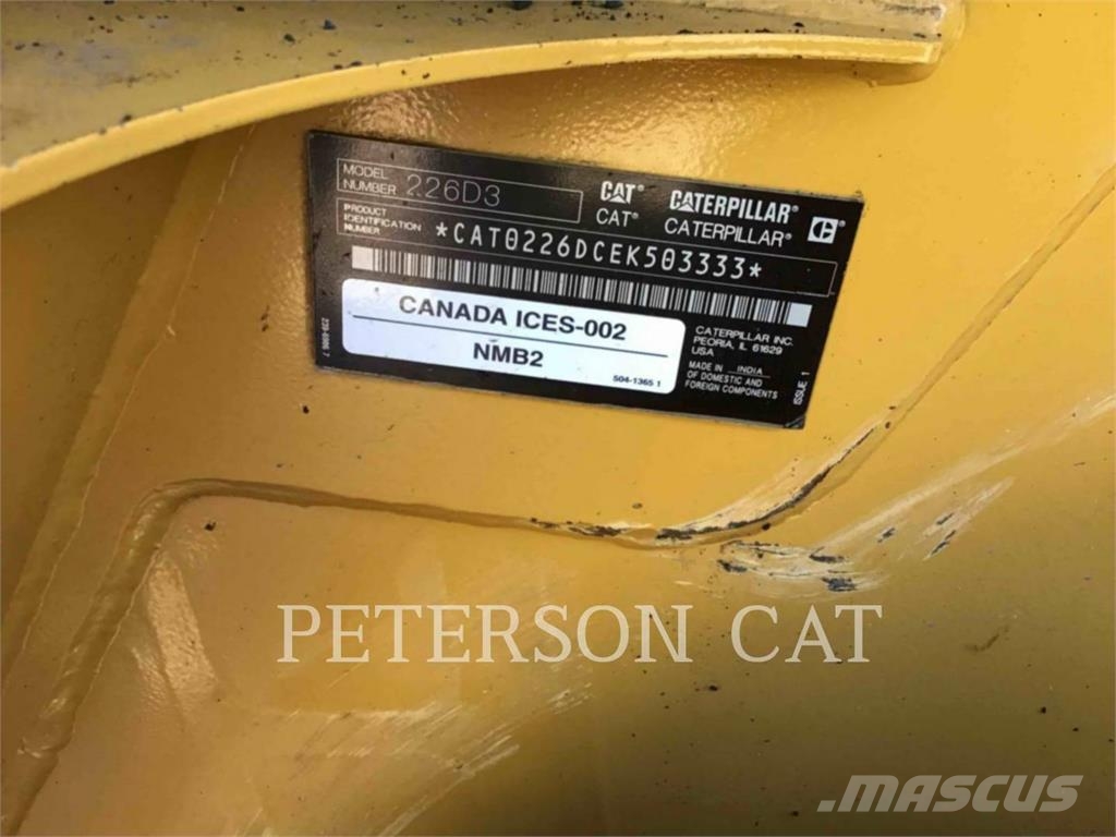 CAT 226D3 Mini Pale Gommate