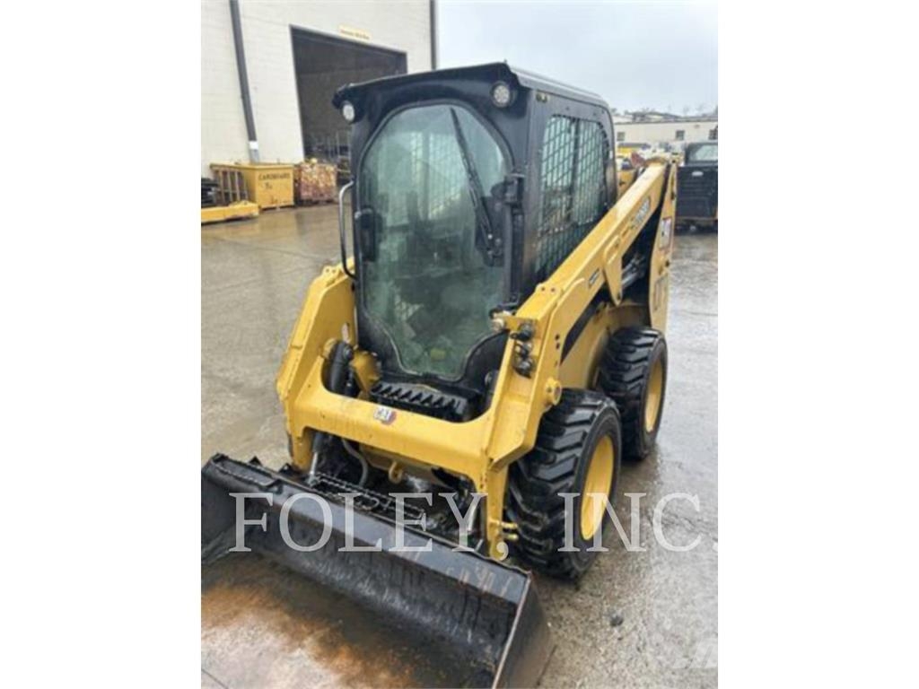 CAT 226D3 Chargeuse compacte