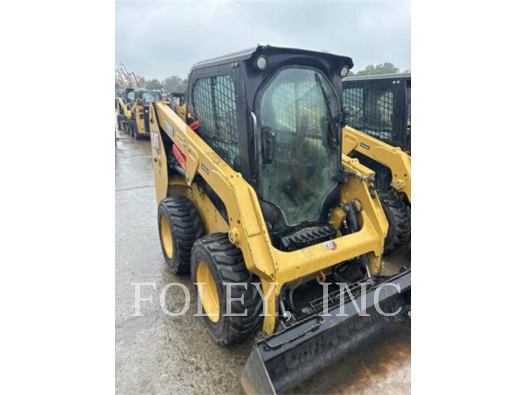 CAT 226D3 Chargeuse compacte