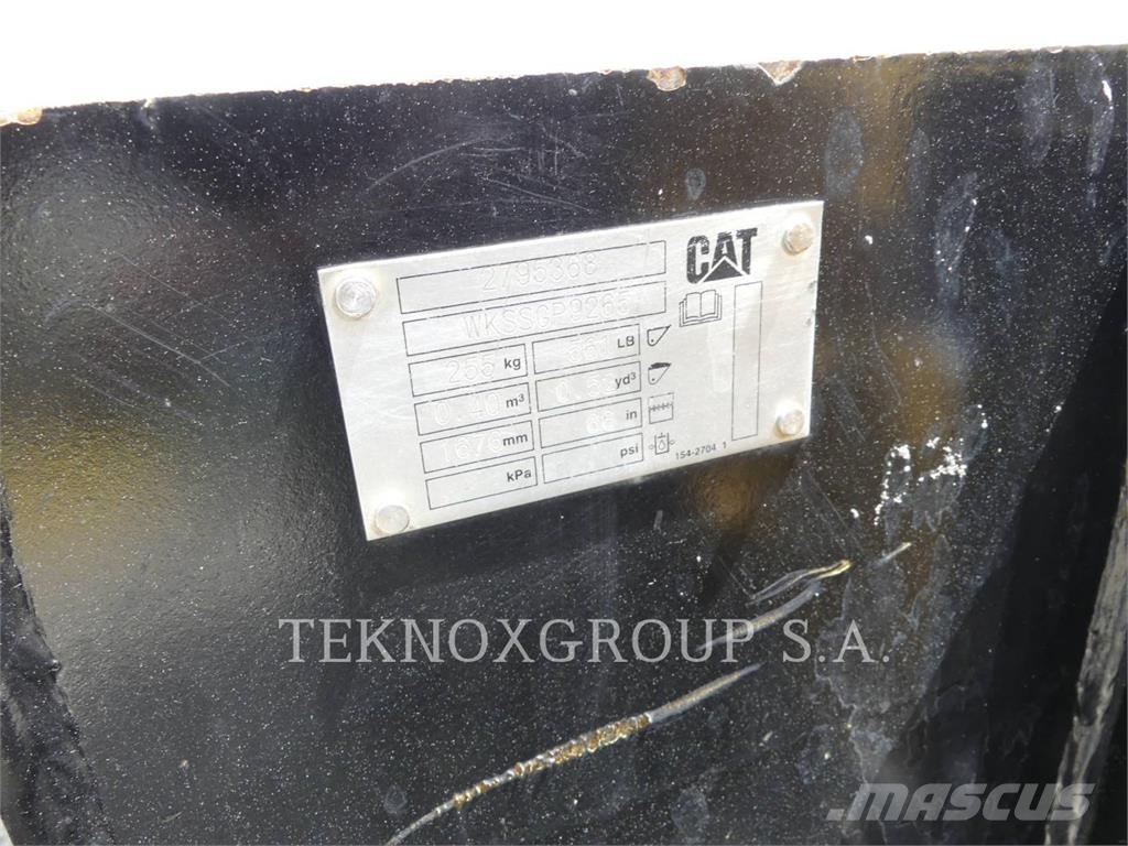 CAT 226D3 Skid steer mini nakladalci