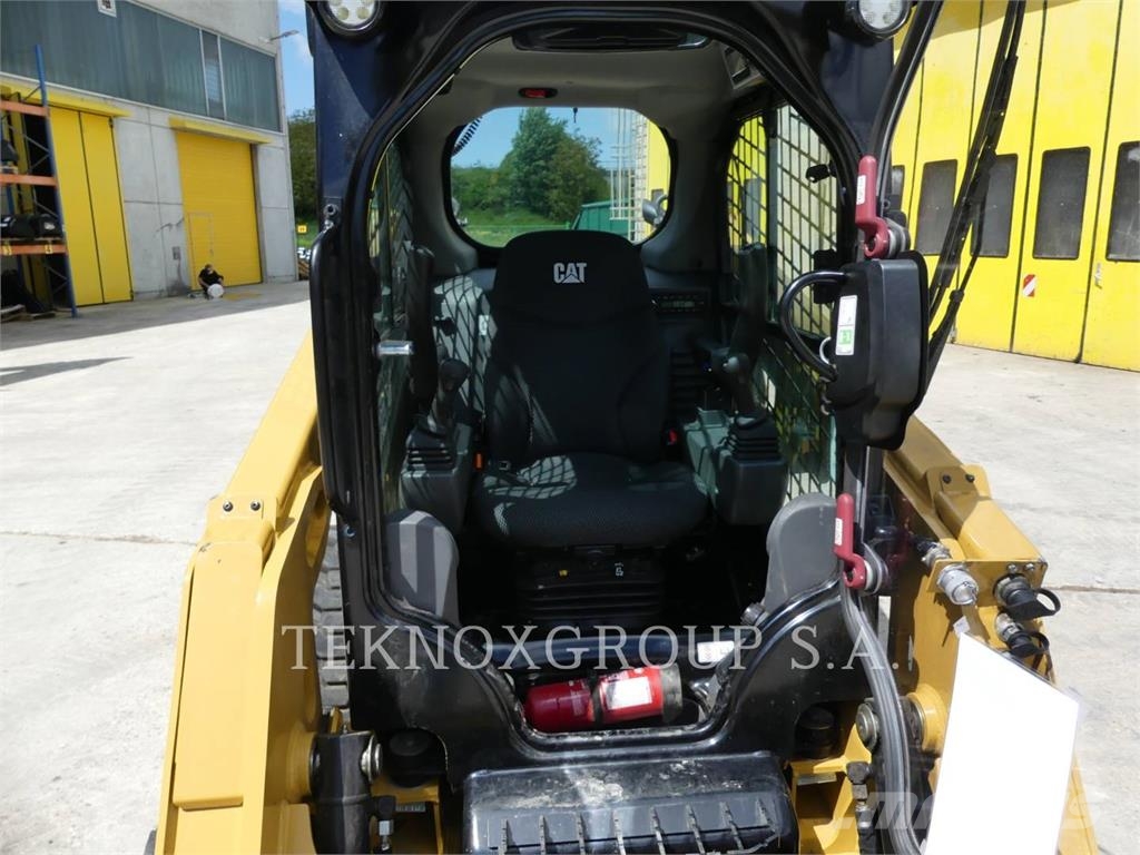 CAT 226D3 Skid steer mini nakladalci