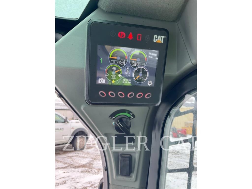CAT 226D3 Chargeuse compacte