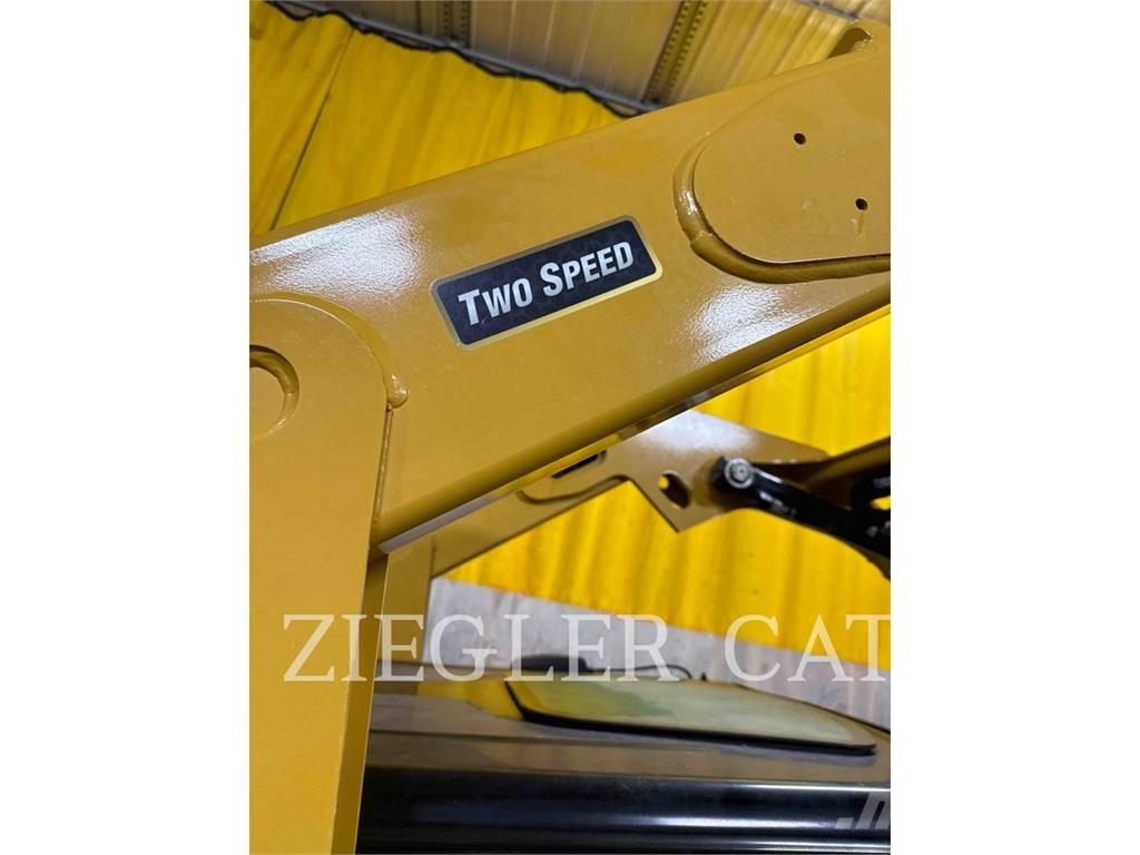 CAT 226D3 Chargeuse compacte