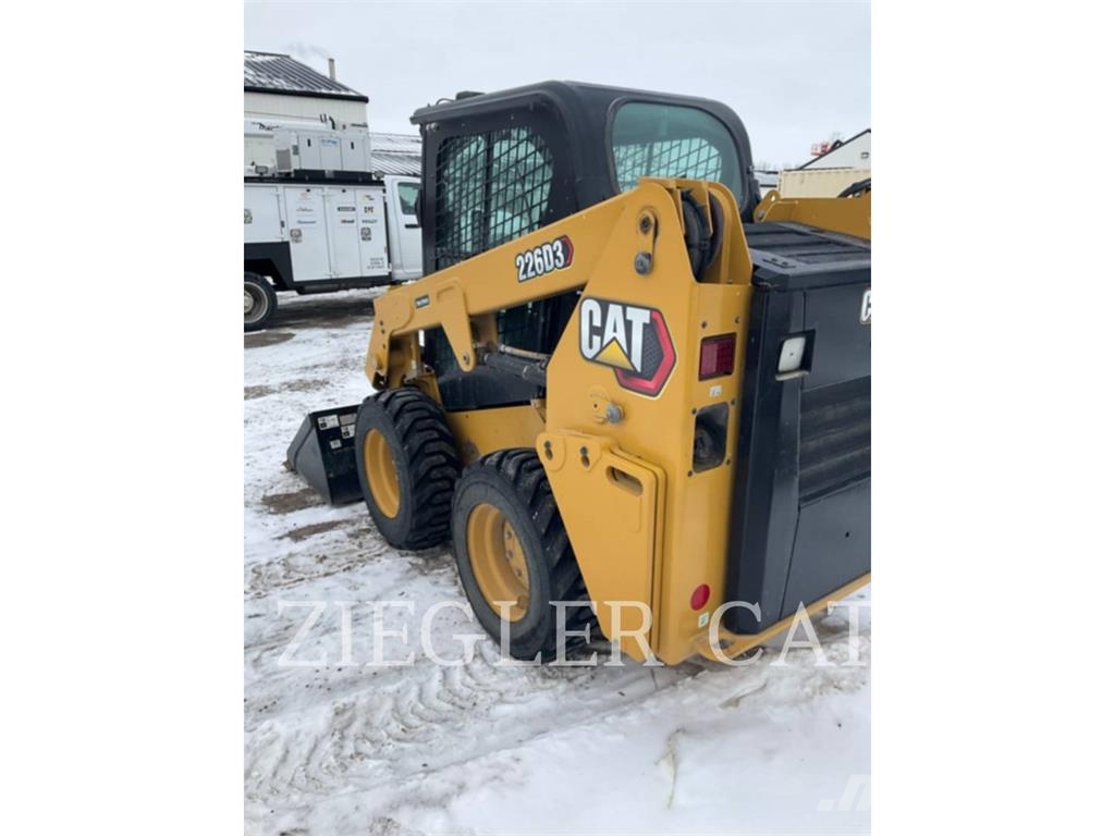 CAT 226D3 Chargeuse compacte