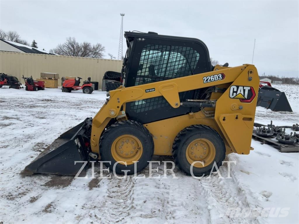 CAT 226D3 Chargeuse compacte