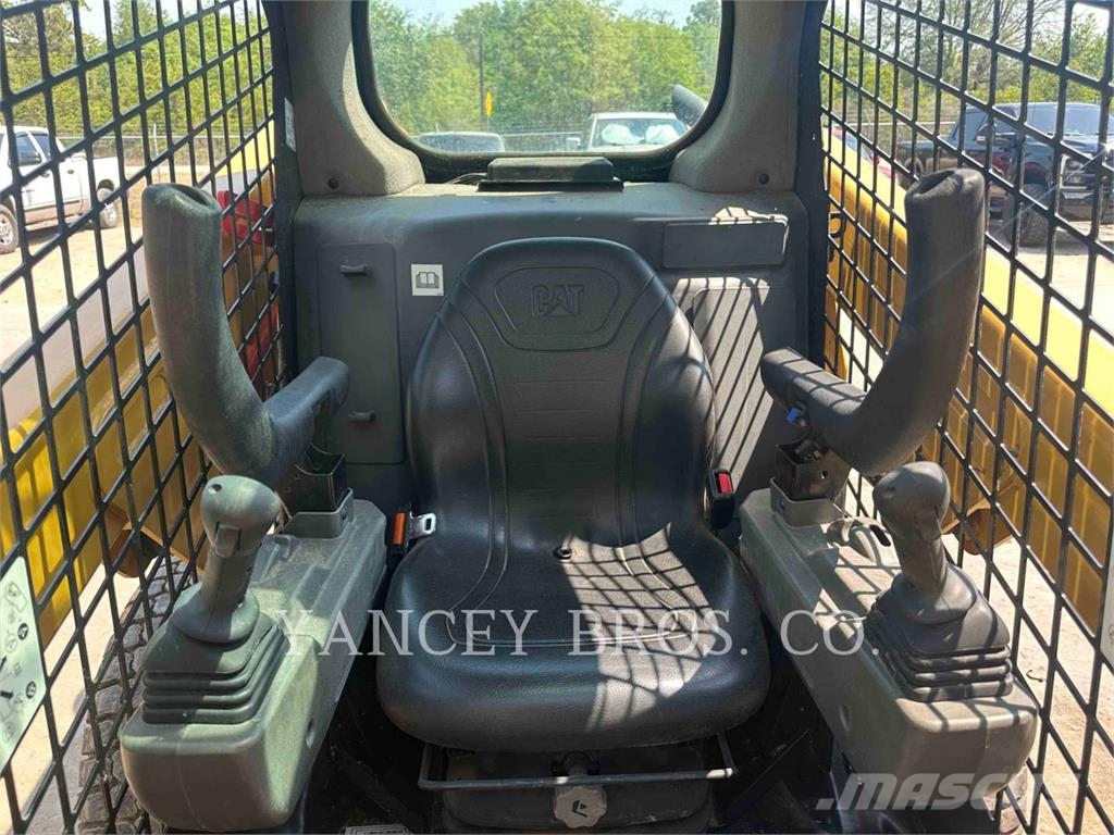 CAT 226D3 Skid steer loaders