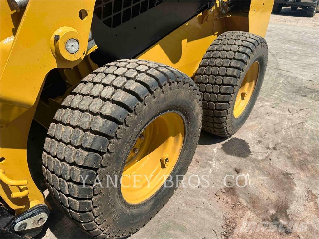 CAT 226D3 Skid steer loaders