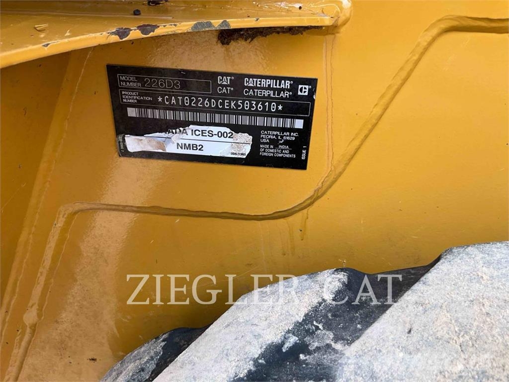 CAT 226D3 Šmykom riadené nakladače