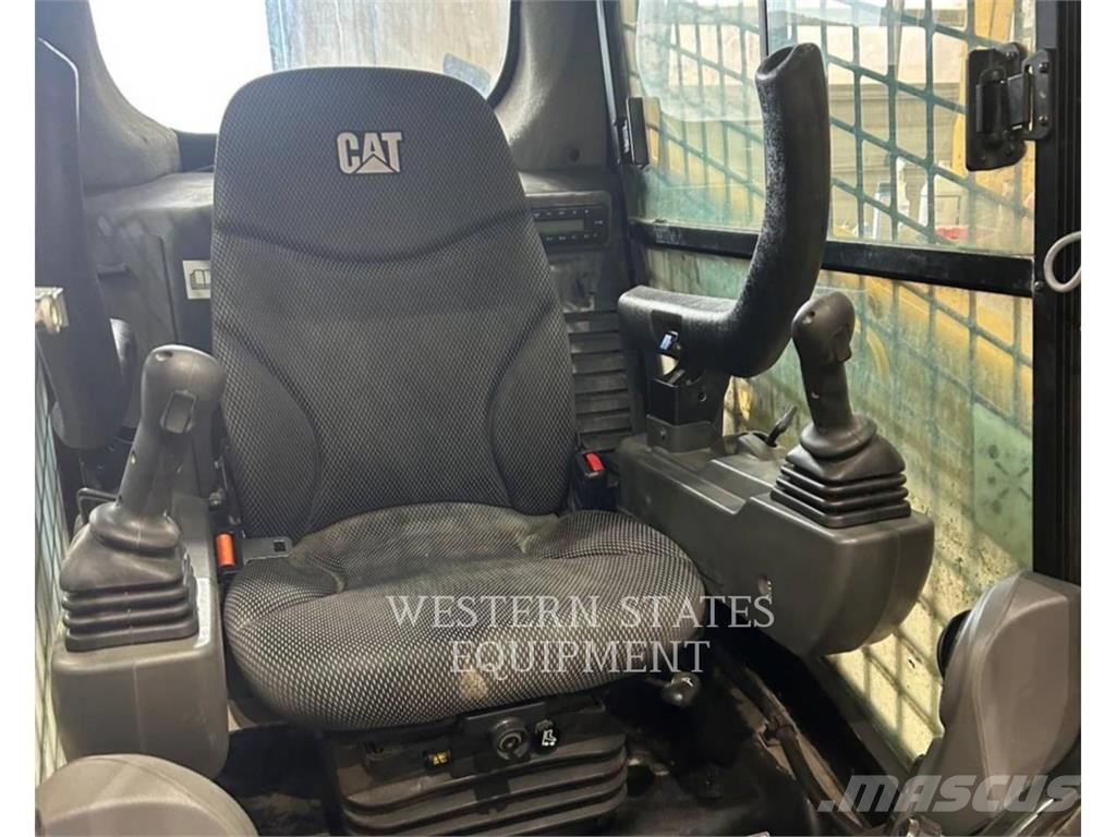 CAT 226D3 Φορτωτάκια