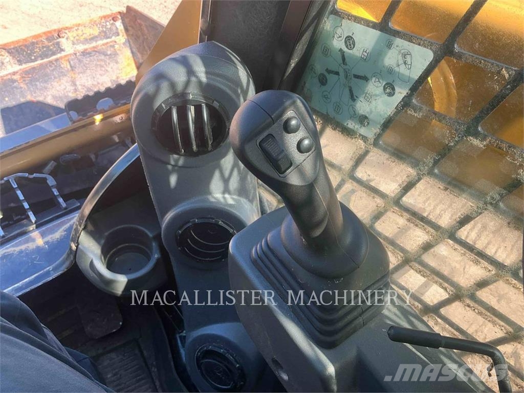 CAT 226D3 Kompaktlader