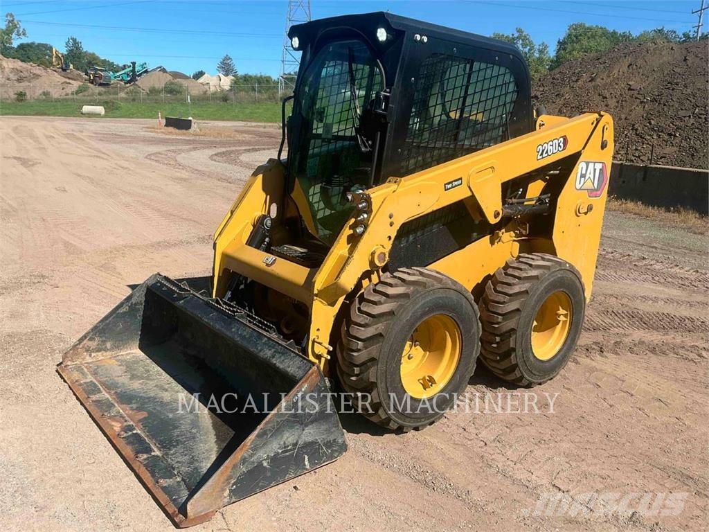 CAT 226D3 Kompaktlader