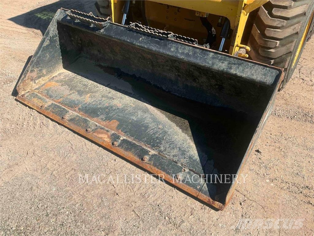 CAT 226D3 Kompaktlader