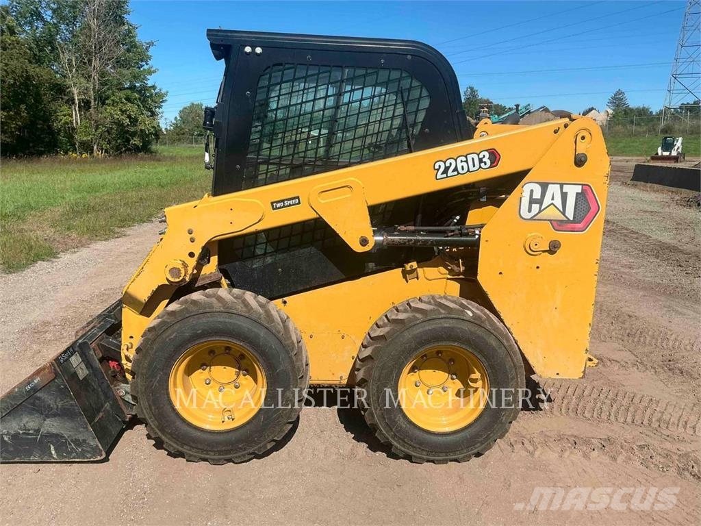 CAT 226D3 Kompaktlader