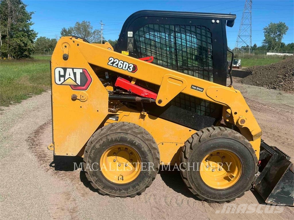 CAT 226D3 Kompaktlader