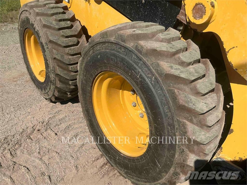 CAT 226D3 Kompaktlader